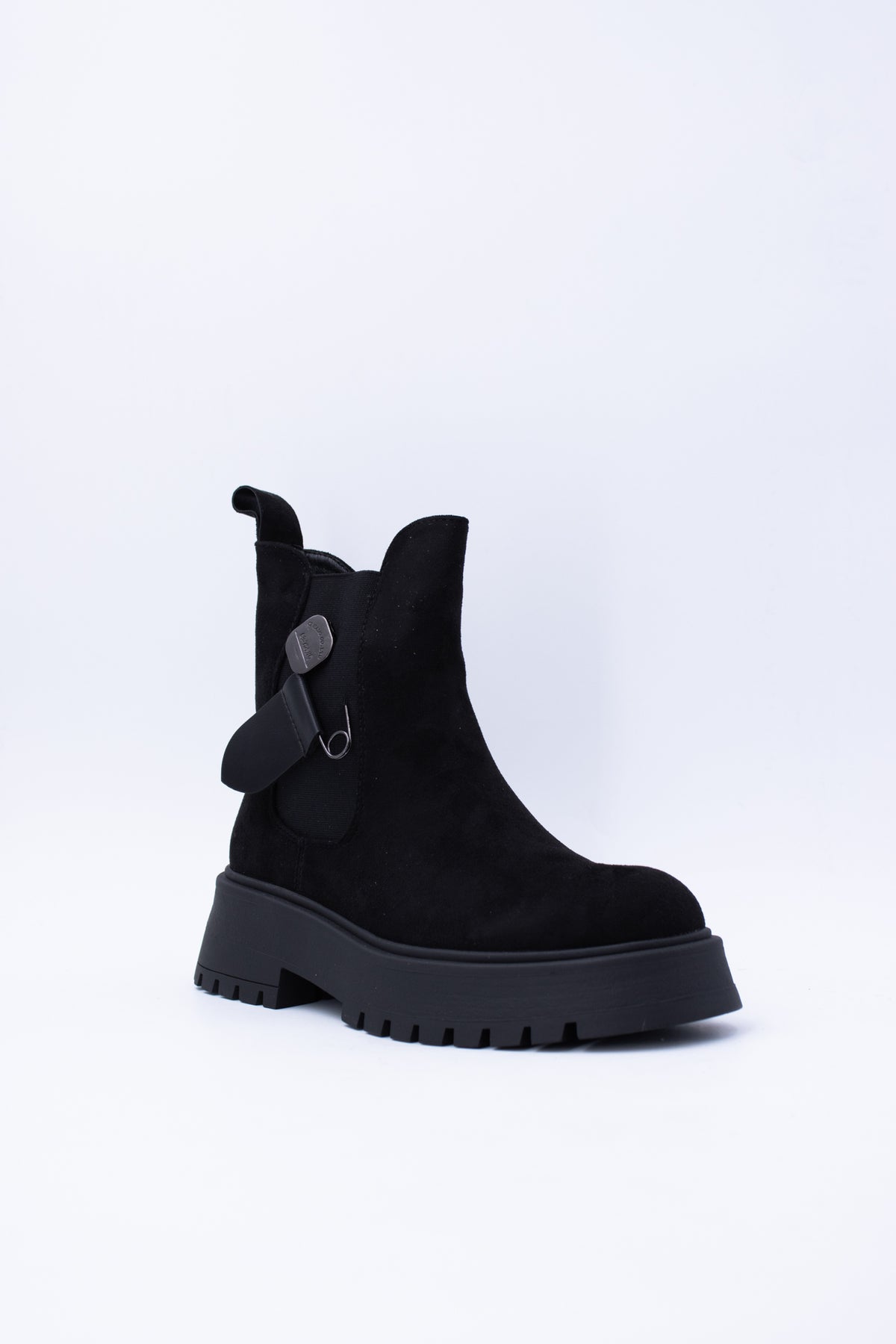 Boots Bella
